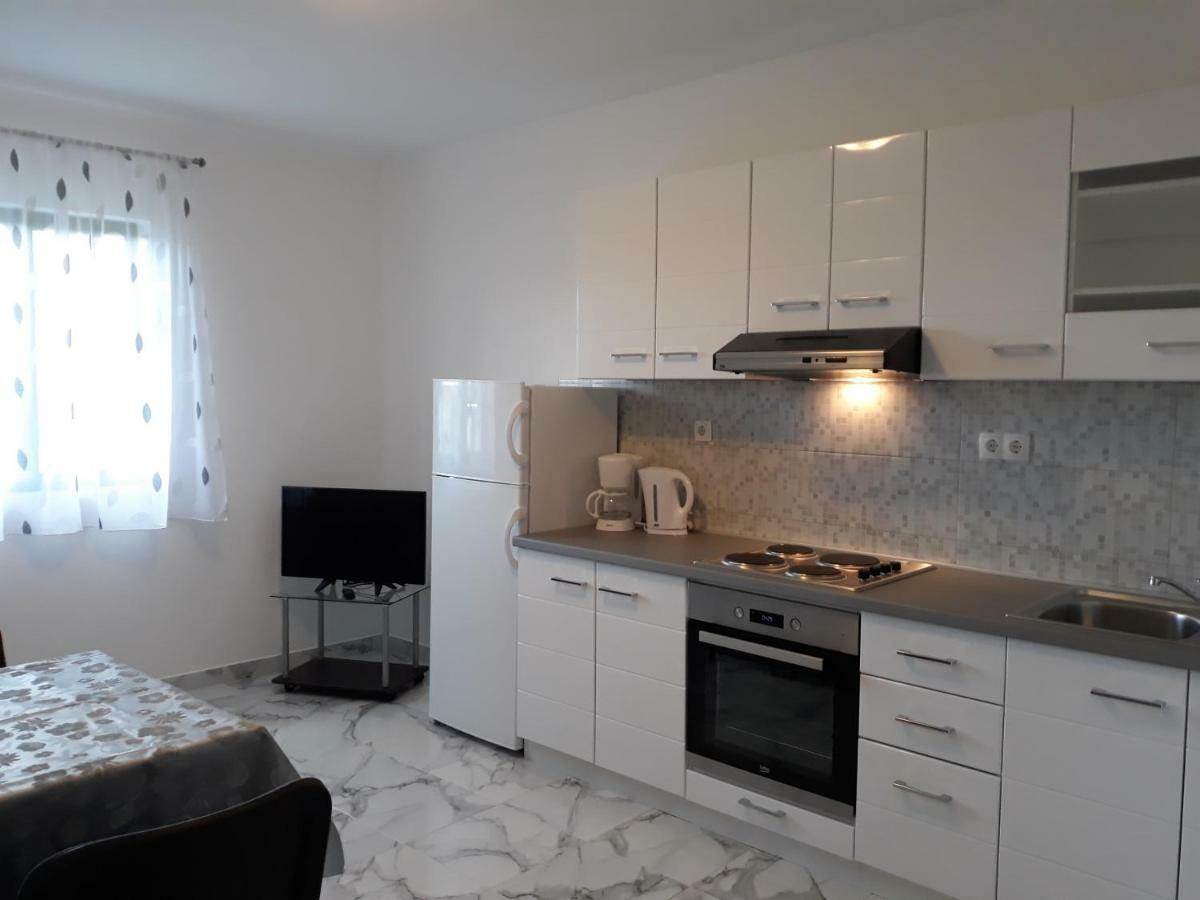 Apartments Jelicic Biograd Na Moru Exterior photo